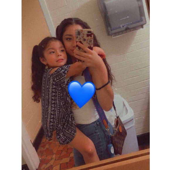 Meet your Posher, Alicia - Picture 1 of 1